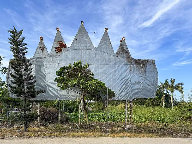 look at private images of the family Hameleers